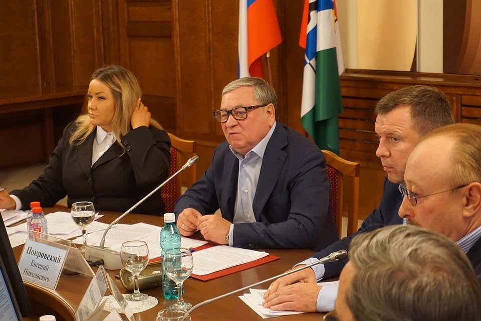 Евгений Покровский: «В масштабах области необходимо потратить больше 2 миллиардов рублей на достройку домов для обманутых дольщиков».