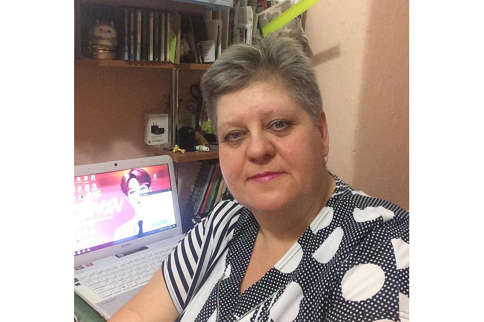 Татьняна Гаврина нашла способ совместить профессии каменщика и веб-дизайнера. Автор фото: Софья СЕВАСТЬЯНОВА