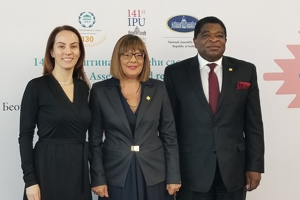 Президент IPU Габриэла Куэвас Барон, спикер сербской Скупщины Майя Гойкович, генсек IPU Мартин Чунгонг (слева направо).
