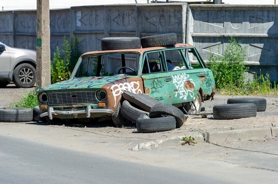 Пожаловаться на бесхозное авто в райадминистрацию может каждый волгоградец.