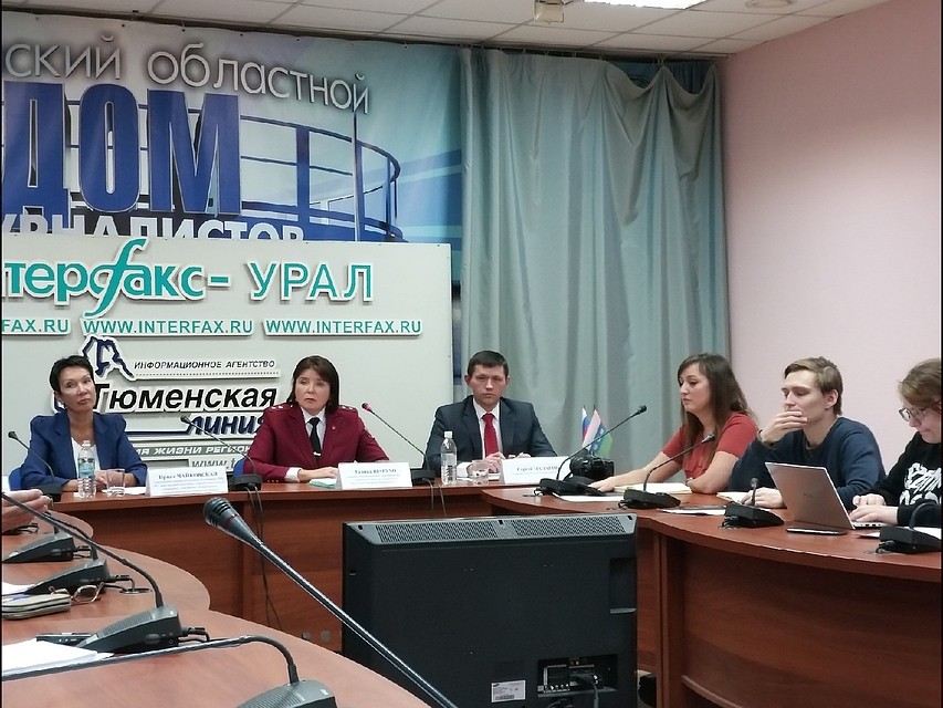 Медицинскими работниками проводятся ежедневные подворные обходы жителей деревни Ачиры Тобольского района