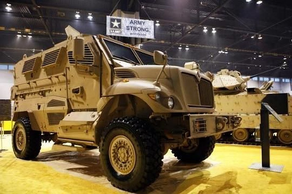 Бронетранспортер International MaxxPrо - одна из новинок американских средств РЭБ, но она серьезно уступает российским