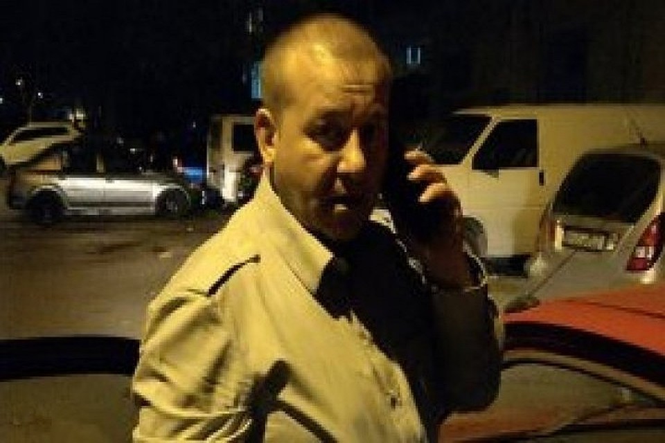 Пьяного полицейского уволили.