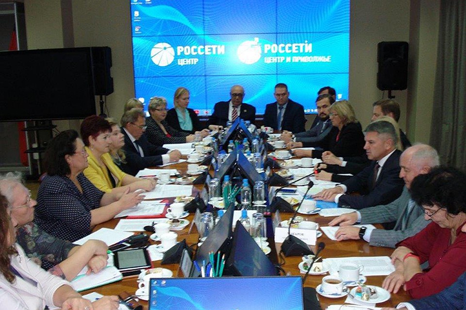 По ряду вопросов и предложений Игорь Маковский принял решения в оперативном порядке, уже в ходе встречи дав соответствующие поручения своим заместителям и руководителям профильных подразделений.