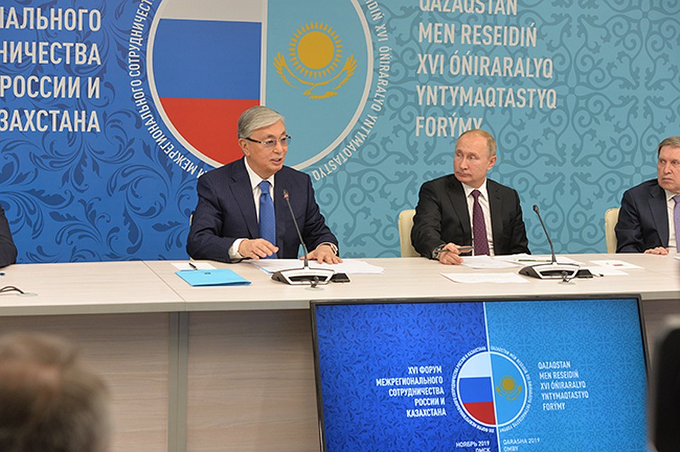 Владимир Путин в Омске встретился с казахстанским лидером.