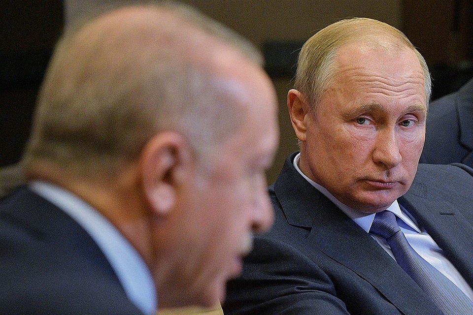 Путин обсудил с Эрдоганом ситуацию в Сирии