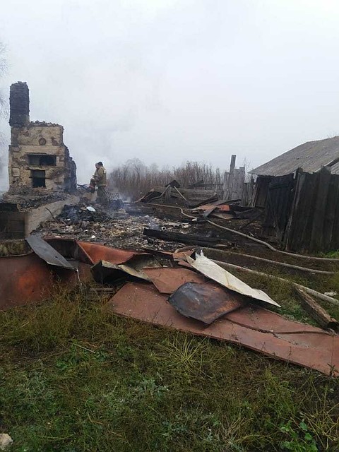 Дом выгорел полностью