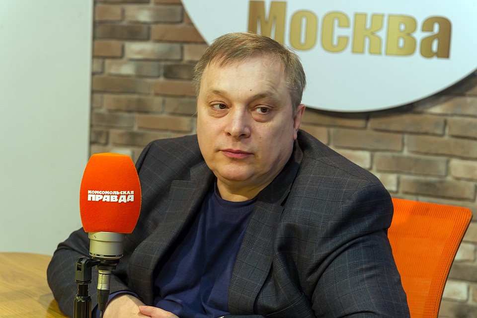 Андрей Разин периодически делится с подписчиками информацией о состоянии здоровья Анастасии Заворотнюк.