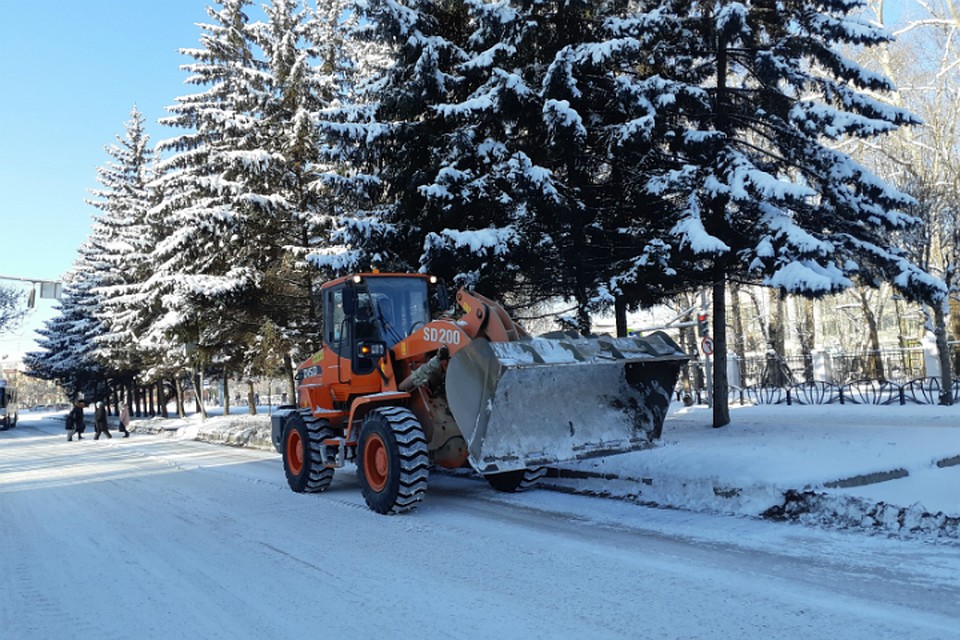 Комсомольск приводят в порядок после снегопада