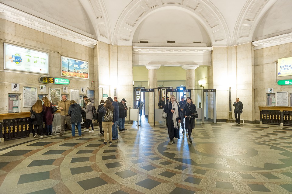 Петербургский метрополитен стал самым безопасным в России