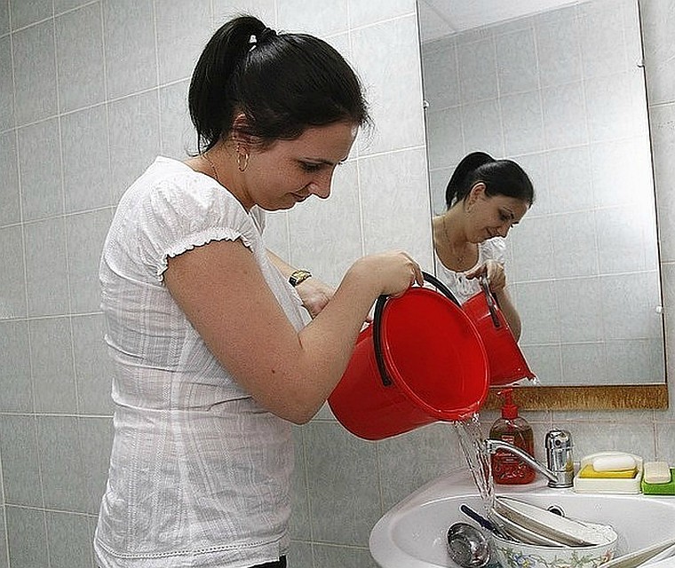 Теперь жителям предлагают запасаться водой заранее