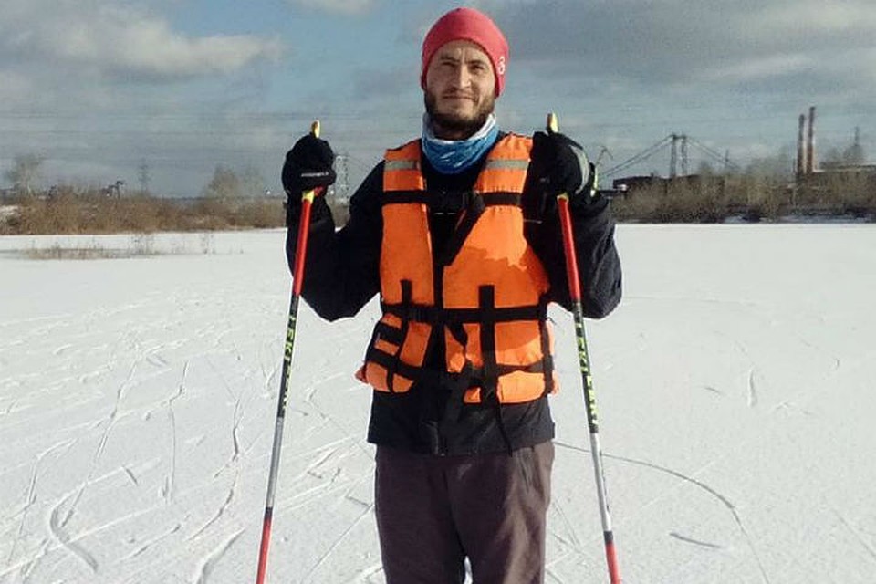 Алексей Антропов провел в ледяной воде 20 минут. Фото: личный архив Алексея Антропова.