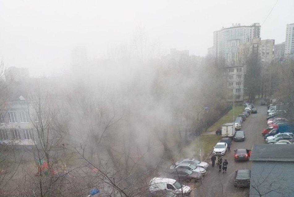 На улице фонтан кипятка Фото: ДТП и ЧП Петербурга