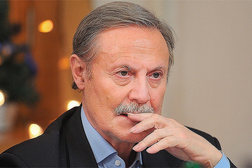 Юрий Соломин снова попал в больницу