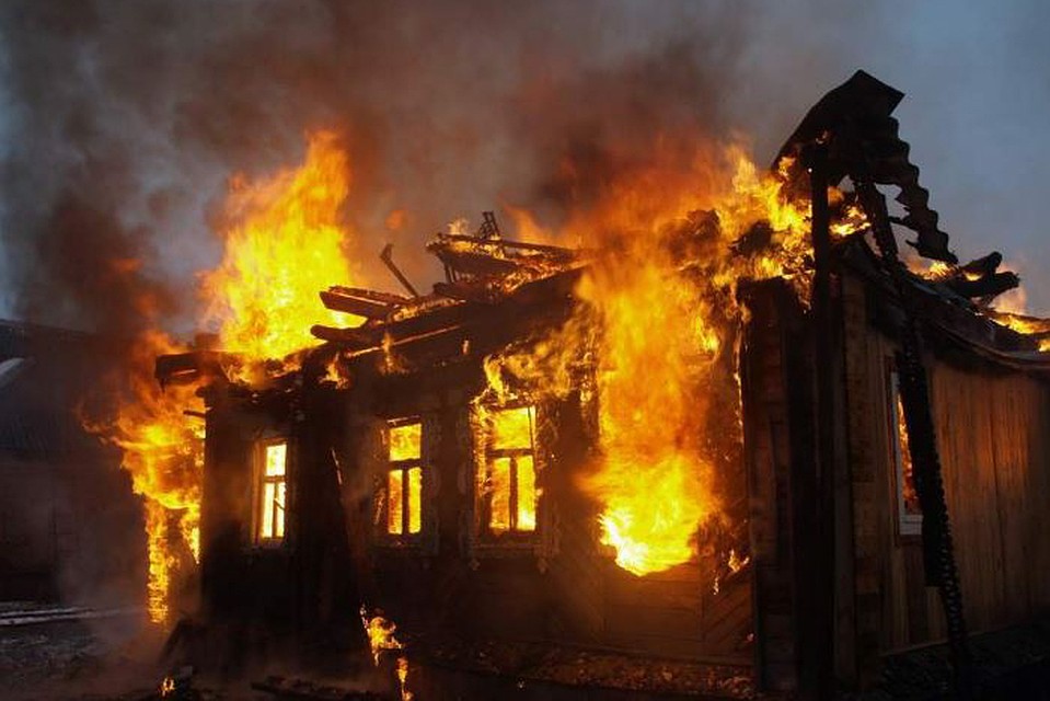 шесть домов сгорело из-за ВСУшников. Фото: /novorosinform.org/