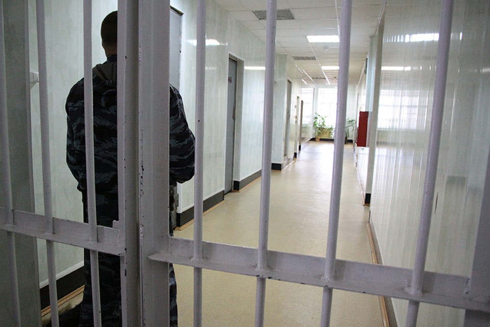 Трое преступников из Бурятии ограбили АЗС на 14 тысяч рублей.