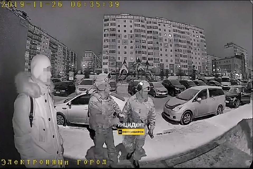 В сети появилось видео, на котором заметили сотрудников спецназа. Фото: кадр из видео