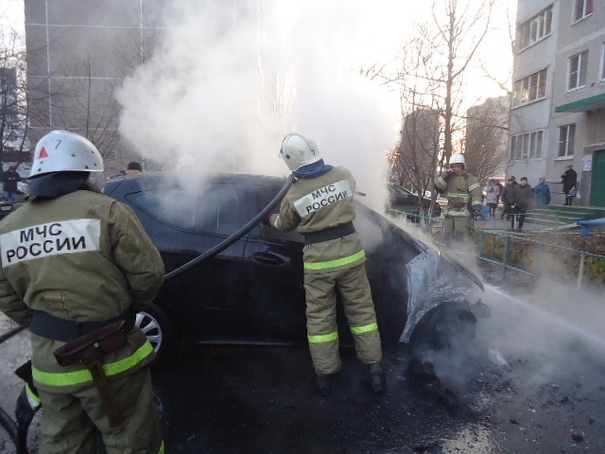 В ликвидации пожара принимали участие 12 человек и четыре единицы техники