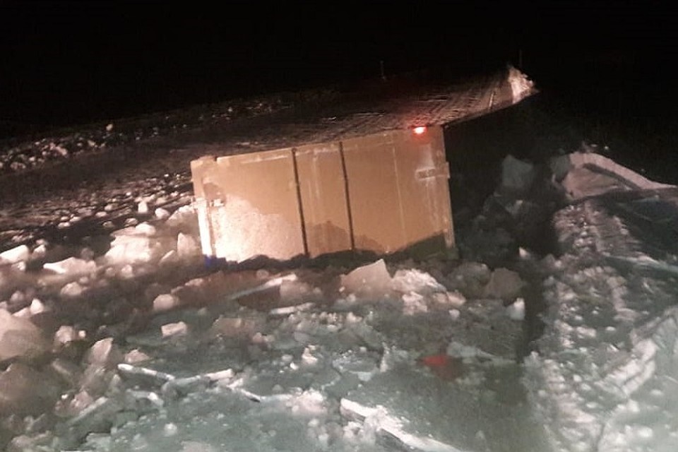 Переправа была открыта 25 ноября для авто весом до 3 тонн.