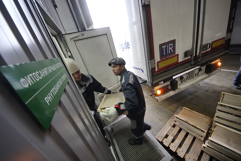 Во Владивосток прибыла продукция без маркировки