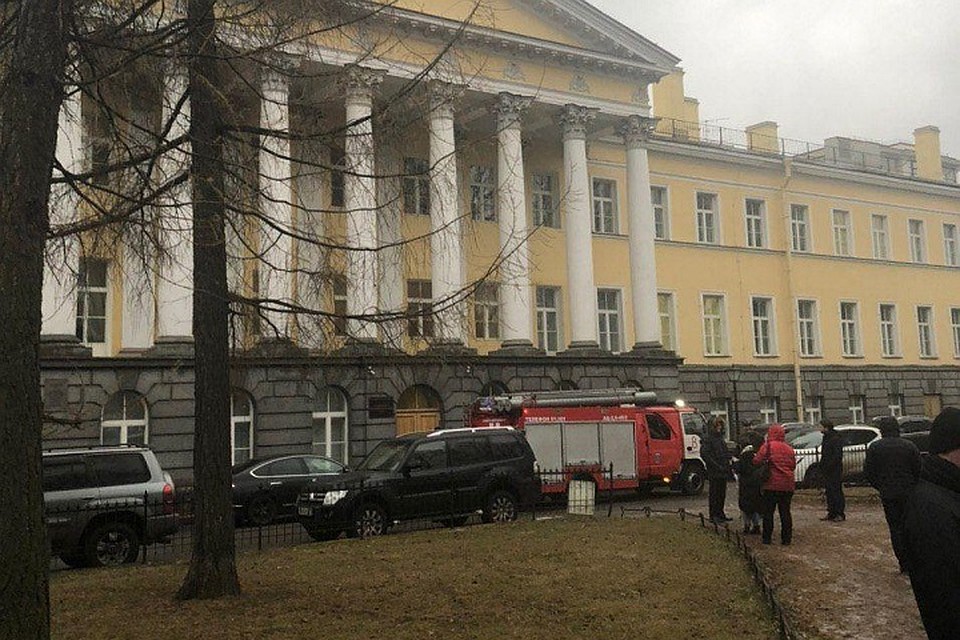 В Петербурге из-за угроз эвакуировали 1-й Западный окружной военный суд, где сорвалось очередное слушание по делу о теракте в метро. Фото: Дарья Лебедева/ Объединенная пресс-служба судов СПб