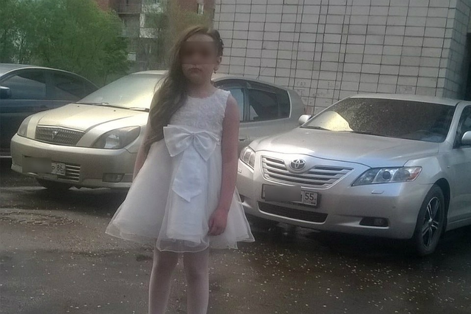 11-летняя Марина до сих пор не может прийти в себя после скандала, который устроил в школе агрессивный отец ее одноклассницы.