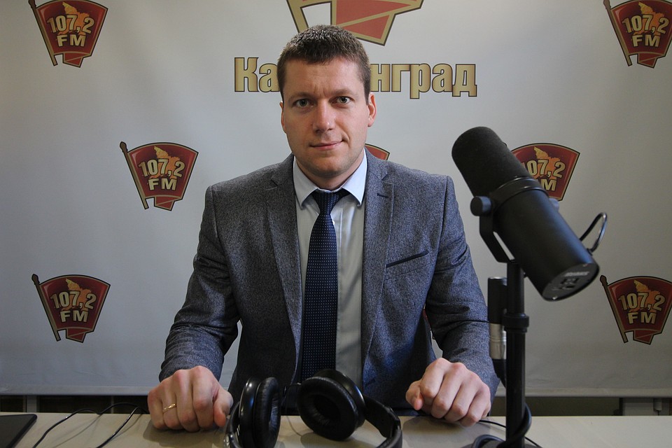 Денис Калиновский руководитель агентства по делам молодежи Калининградской области