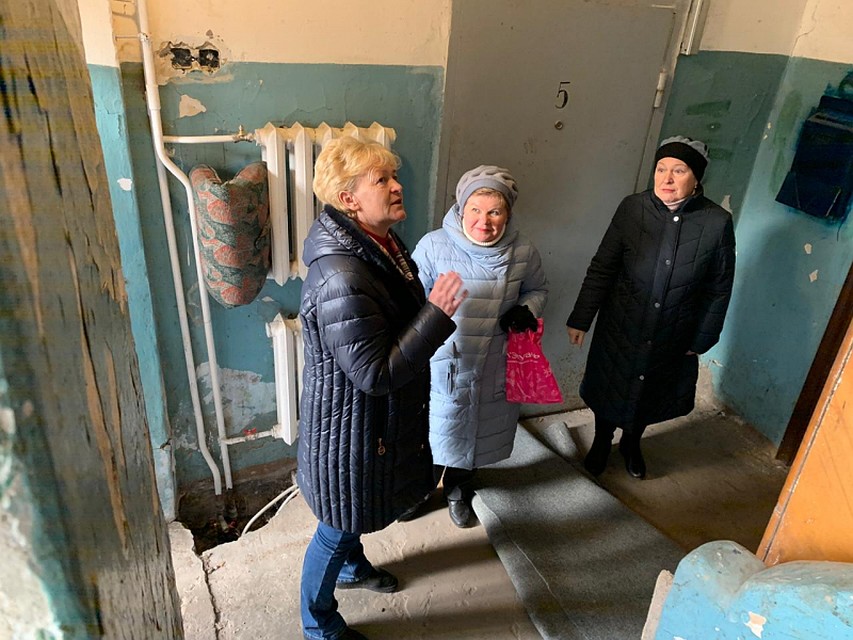 Фото: onf.ru. Капитальный ремонт преобразует здание внешне, но внутри оно по-прежнему разваливается.