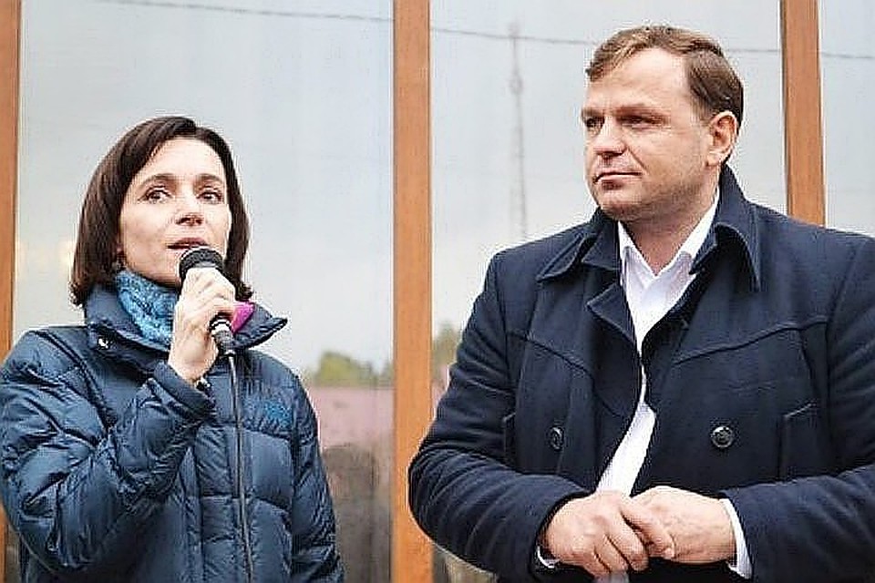 Санду и Нэстасе - пара нынешних оппозиционеров.