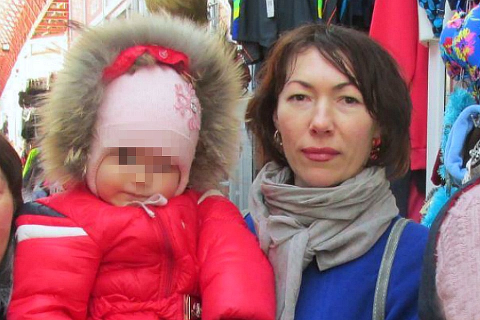 Женщина страдает психическим заболеванием