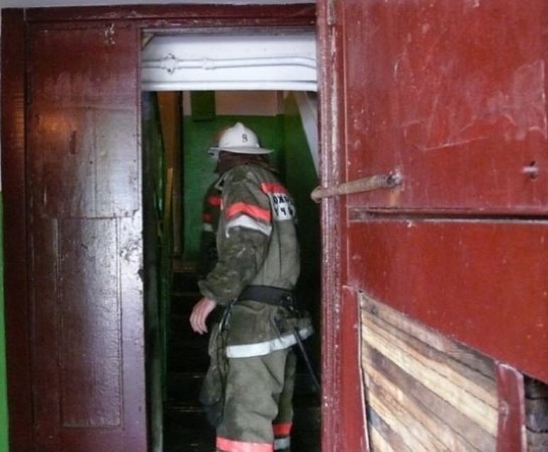 Пожарные справились с огнем через 13 минут после сообщения о возгорании.