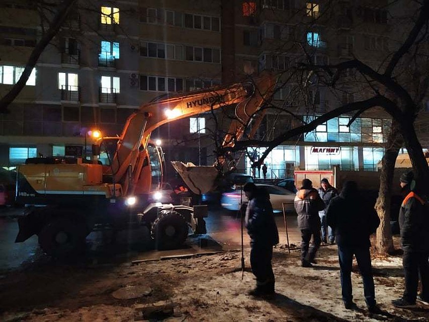 В мэрии обещают окончательно устранить аварию до конца дня. Фото администрации Волгограда.
