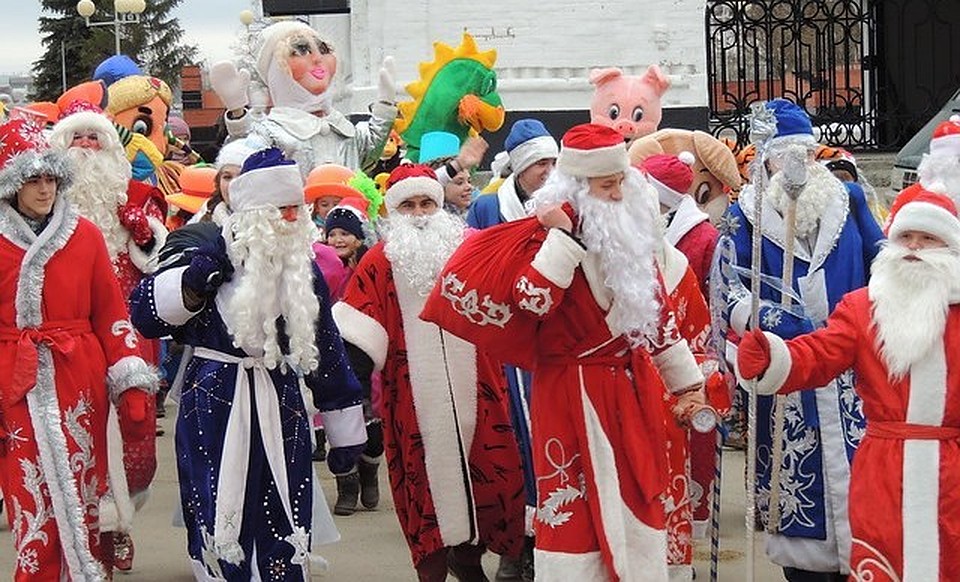 Непременными участниками новогоднего шествия станут Деды Морозы и Снегурочки. Фото предоставлено пресс-службой Администрации Краснодарского края.
