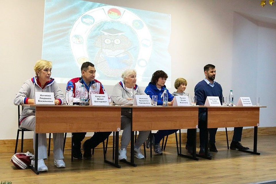 За время "тура" олимпийские спортсмены провели с молодежью 2 500 встреч.