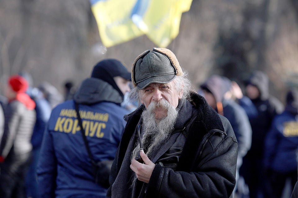 Столица Украины готовится к Католическому Рождеству и штрафам за русский язык
