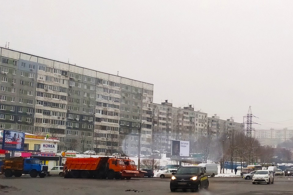 На ликвидацию последствий снегопада вышли больше 100 единиц техники