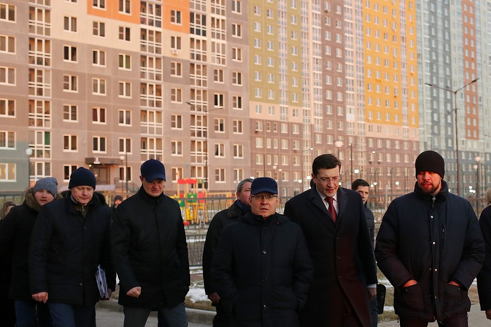 Владимир Якушев и Глеб Никитин обсудили с застройщиками переход на работу с эскроу-счетами. ФОТО: Анастасия Макарычева