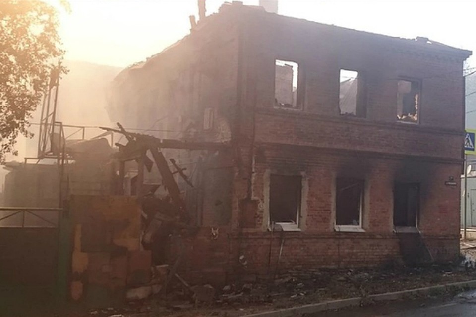 В Ростове сгорел очередной дом на Театральном спуске