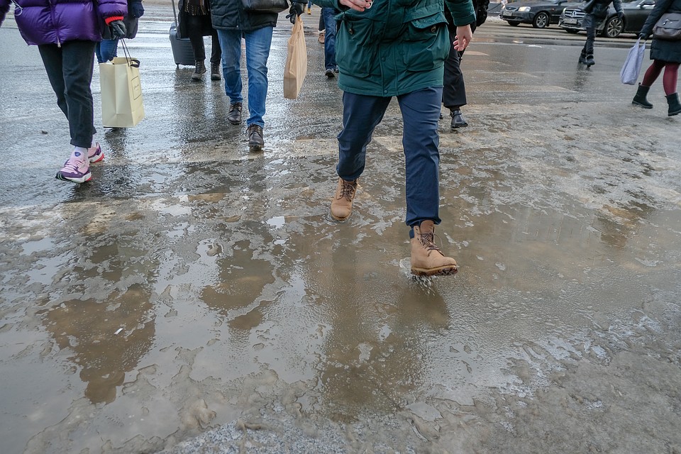 В воскресенье в Петербурге будет слякотно и дождливо.