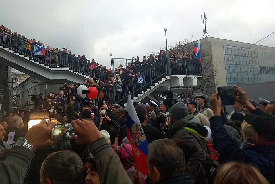 Севастополь встречает поезд из Санкт-Петербурга