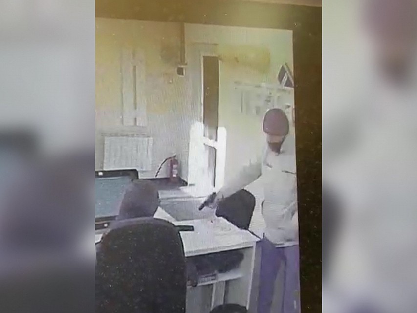 Мужчины нападали на финансовые организации и букмекерские конторы. Фото: УМВД по Приморскому краю