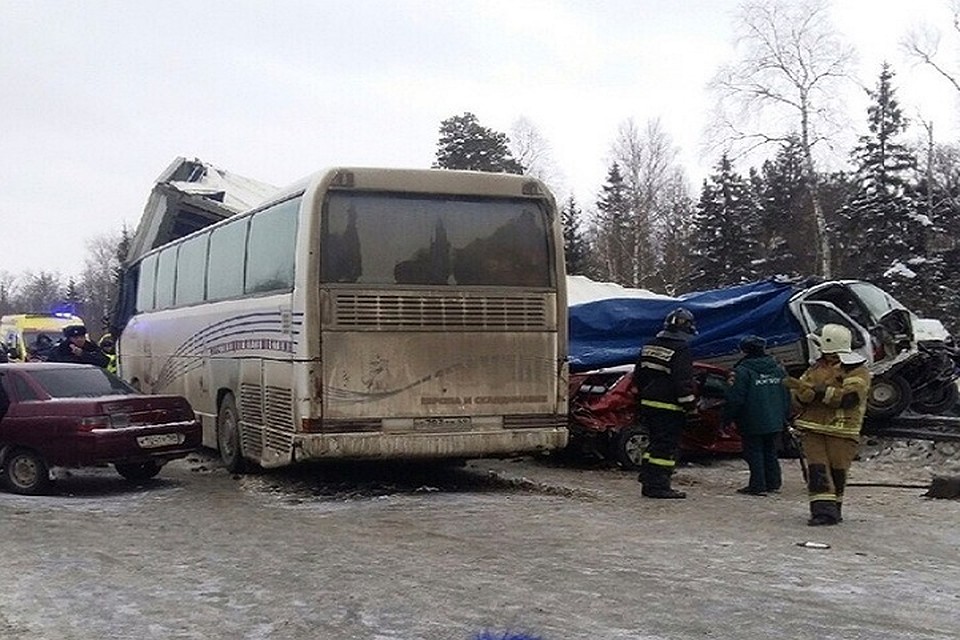 Из-за аварии образовалась огромная пробка. Фото: Пермь 24/7
