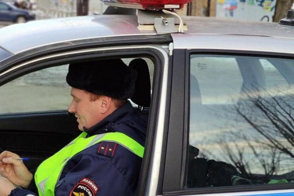 Так, проверим ваши документы. Фото: отдел ГИБДД по Перми