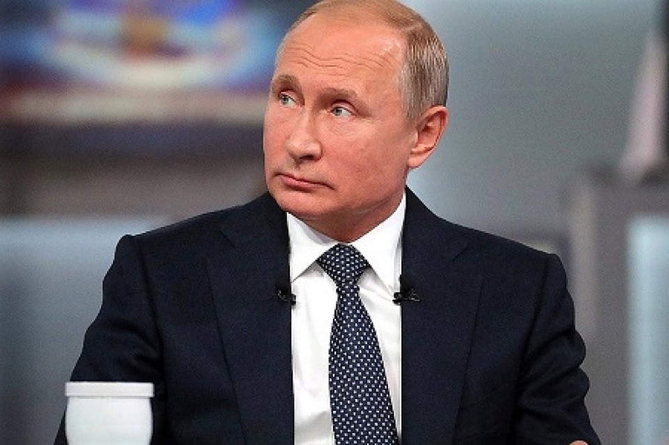 Кремль: Путин и Макрон по телефону обсудили ливийскую проблематику