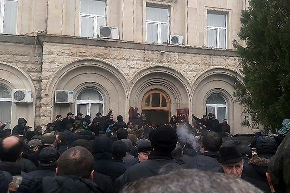 Рауль Хаджимба сложил свои полномочия 12 января после штурма оппозицией здания Администрации президента / Фото: Анжела Кучуберия ТАСС