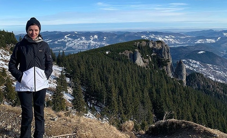 Всё, как полагается: горы, лыжный костюм, профессиональный фотограф