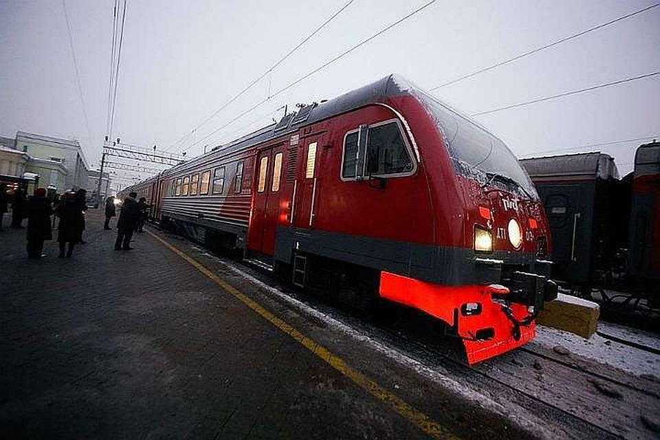 РЖД предлагают удвоить в два раза штрафы для пьющих и курящих в поездах
