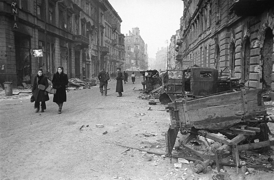 Варшава. Виды города после освобождения от немецко-фашистских захватчиков, февраль 1945 года. Автор В.Гребнев /Фотохроника ТАСС/