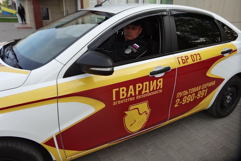 Нарушителя утихомирила охрана. Фото: Агентство Безопасности ГВАРДИЯ.