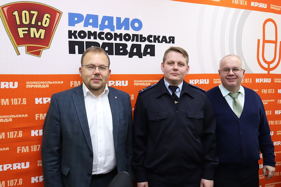Зам.управляющего Удмуртским отделением Сбербанка Герман Бадягин, следователь Следственной части СУ МВД по УР Денис Тарасов, представитель регионального отделения Банка России Алексей Шпилевой